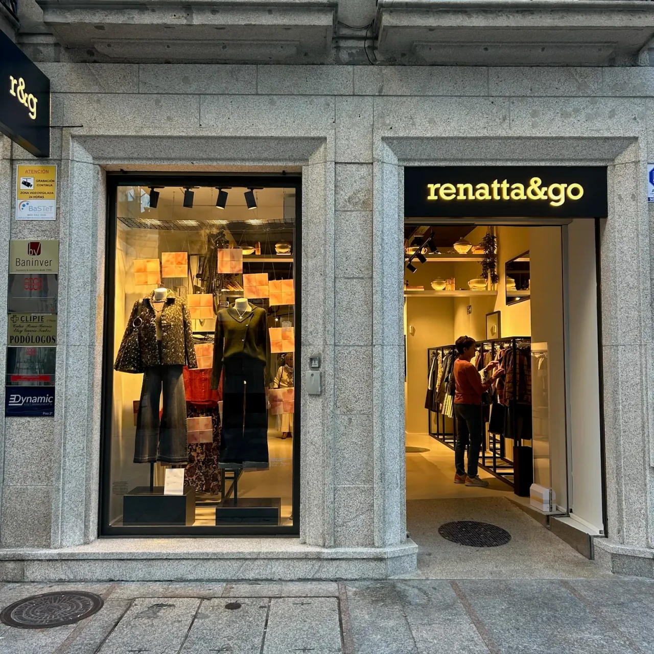 Fachada Local comercial rúo do principe 6, vigo