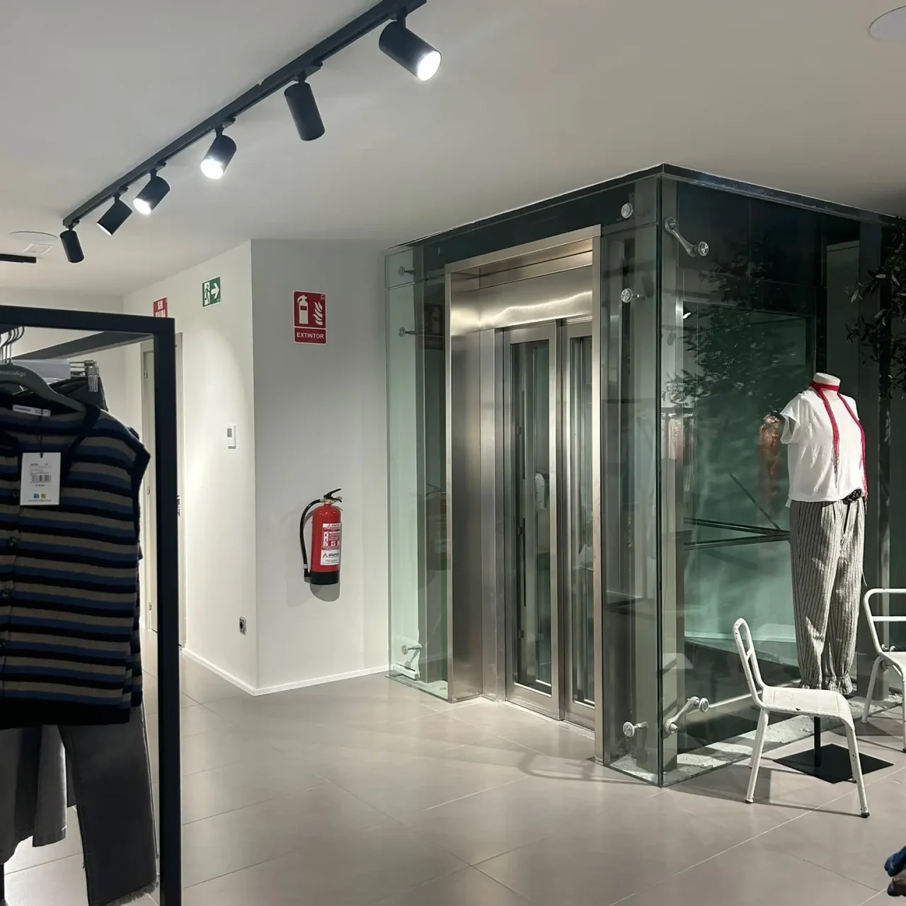 Interior Local comercial rúo do principe 6, vigo